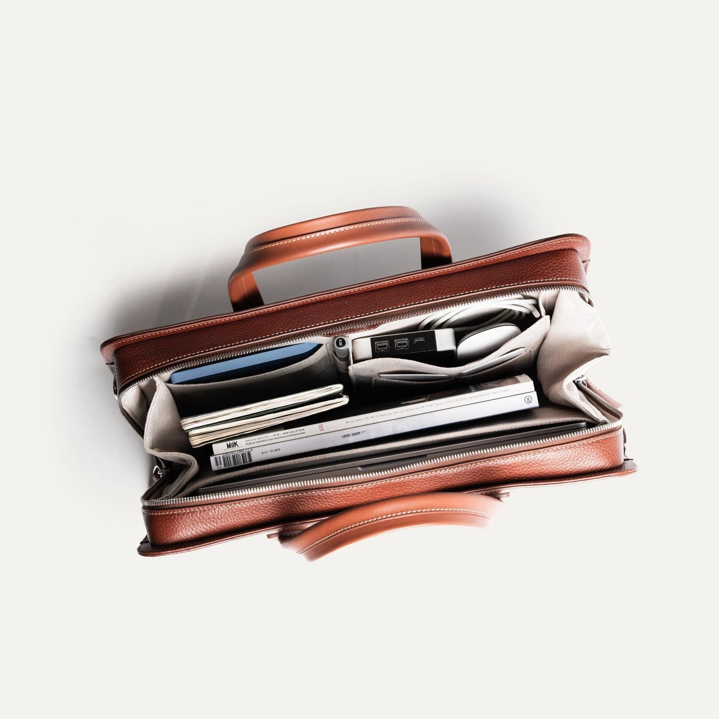 Cartable Pro / Ordinateur Compact en cuir lisse et grainé - COGNAC