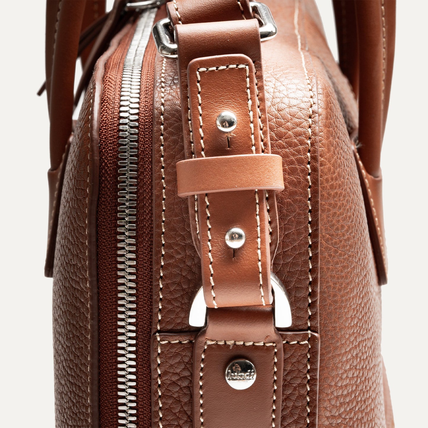 Cartable Pro / Ordinateur medium en cuir grainé - COGNAC