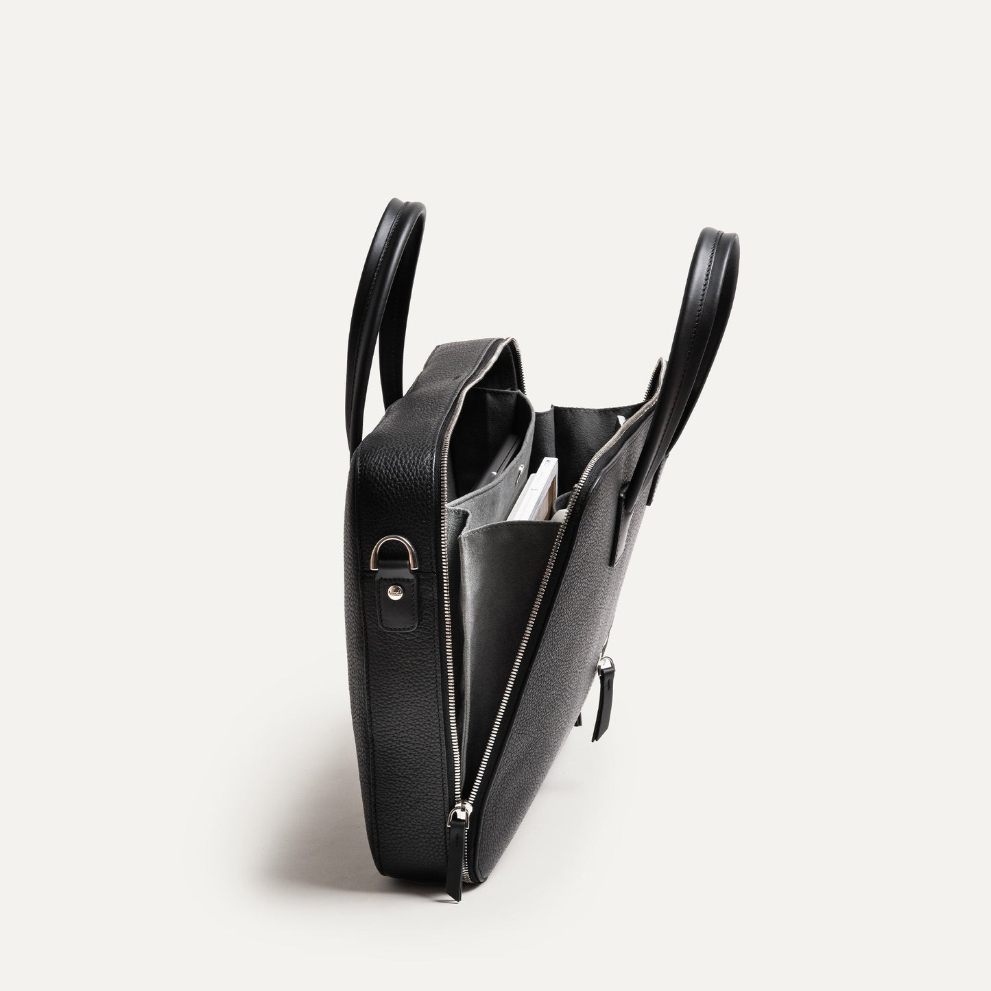 Cartable Pro / Ordinateur medium en cuir grainé - NOIR