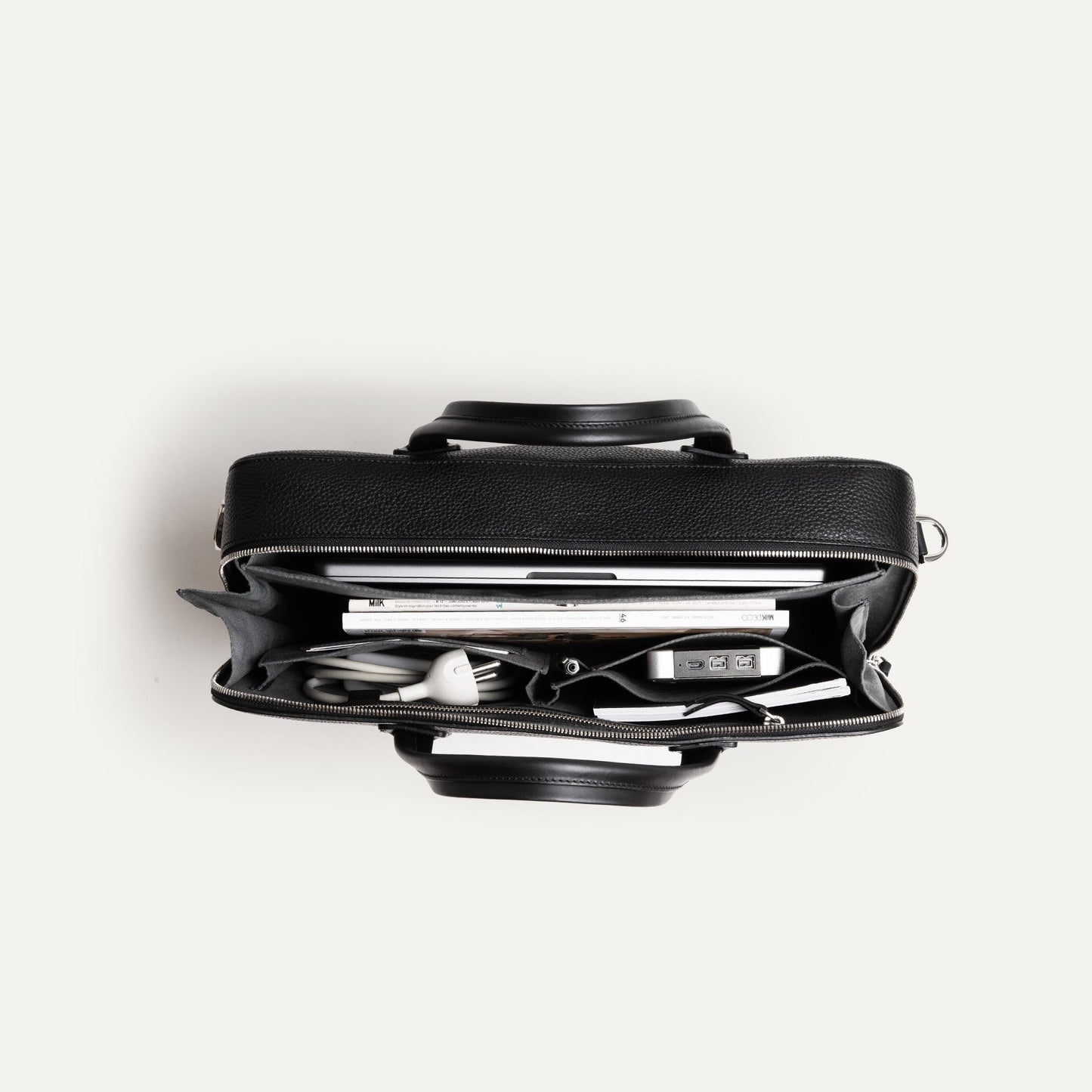 Cartable Pro / Ordinateur medium en cuir grainé - NOIR